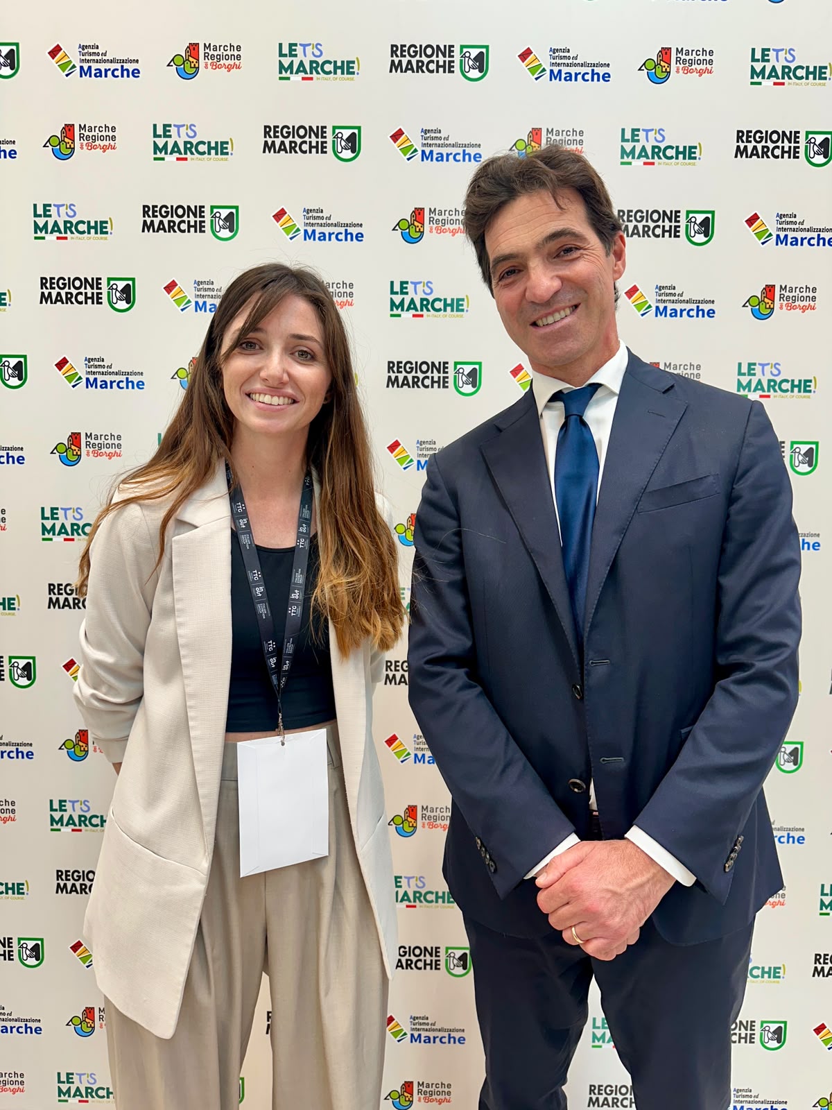 Maria Vittoria Piccinini, responsabile comunicazione Parco Zoo Falconara, con il presidente della Regione Francesco Acquaroli
